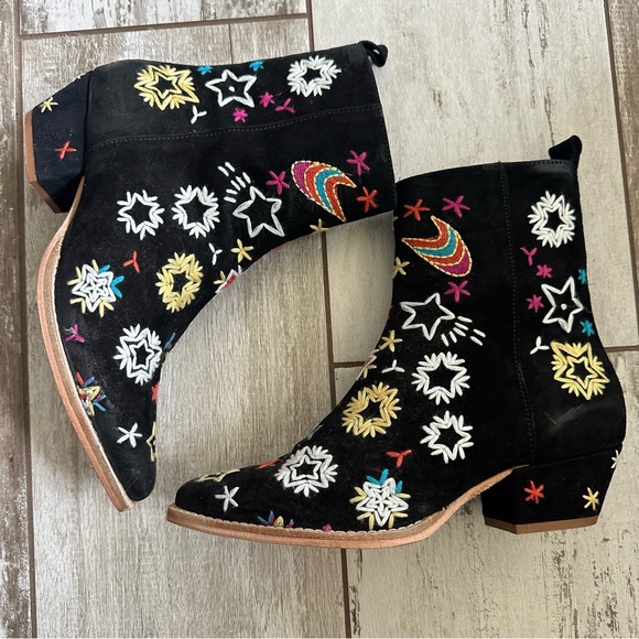 Free People Bowers black suede embroidered pointy toe Bootie NWT 36 (runs big!) - Picture 1 of 9